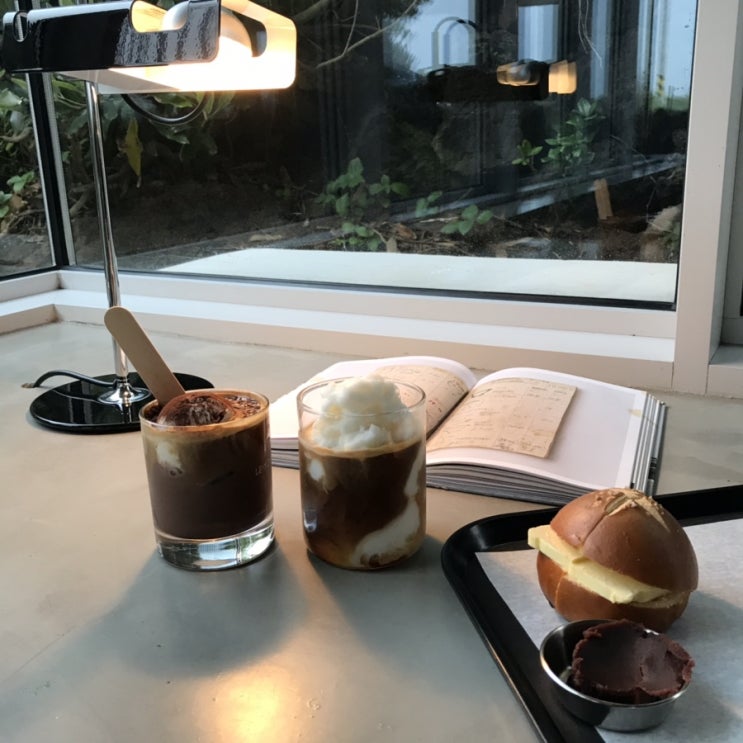 아부오름, 구좌읍 카페 르토아베이스먼트