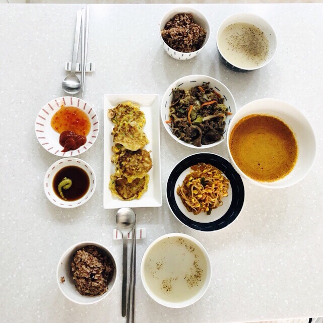 반찬가게 / 반찬배달 : 더반찬 설렁탕과 함께한 더 맛있는 집밥