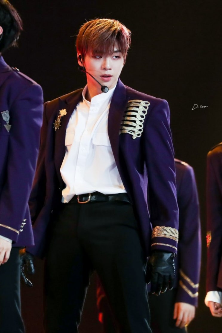  강다니엘을 닮아 우리 근성도 어디 안 간다.