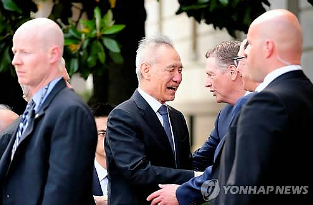  '관세폭탄' 10시간만에 미중 협상재개…미중정상 결단이 관건