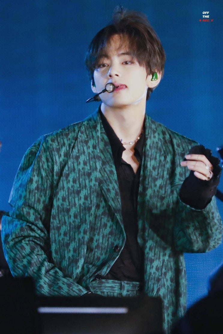  방탄소년단 뷔이는 only one.