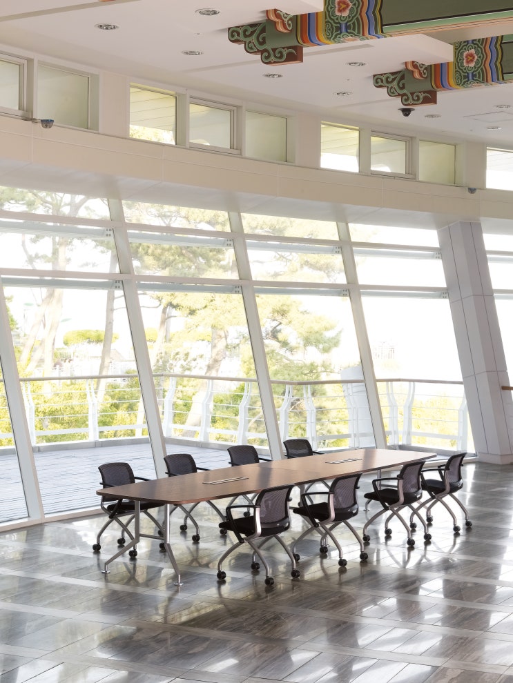 퍼시스 회의 테이블 'FRX(독립형)'/ 회의실 / 회의실 가구 / 회의용 테이블 / 회의용 의자 / 회의실 의자