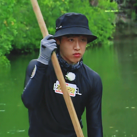  AB6IX 박우진 - 정글의 법칙 in 로스트정글 첫방송 움짤