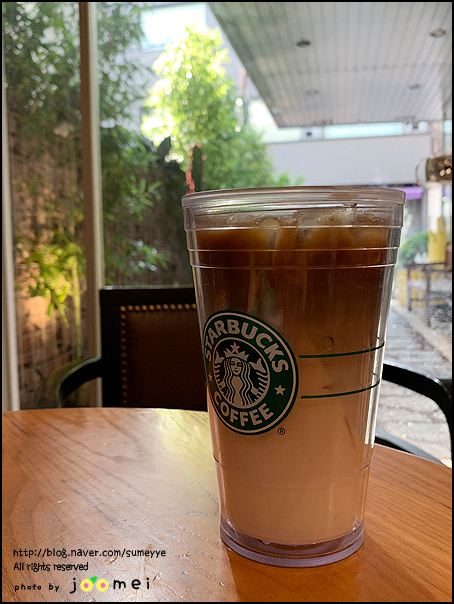  2019년 4월 18일 한국스타벅스 돌체 콜드 브루(Dolce Cold Brew)