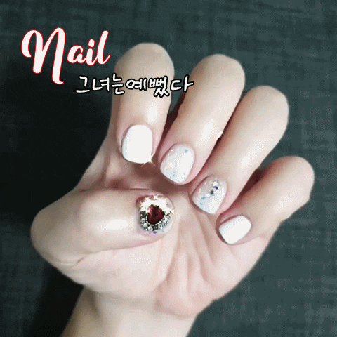  전주송천동네일아트 짧은손톱도 OK! 그녀는 예뻤다
