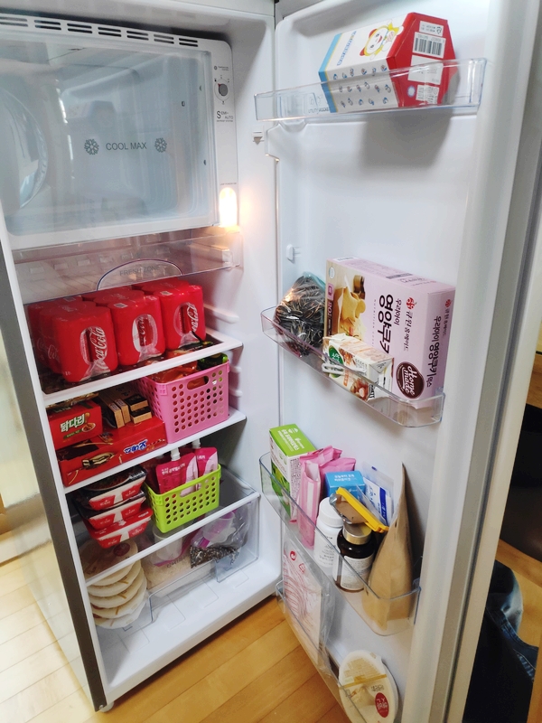 창홍 ORD-175AGR 소형미니냉장고 구입후기~!! 175L, 직접냉각방식, 에너지효율1등급~ 간식 냉장고로 나쁘지 않음~^^