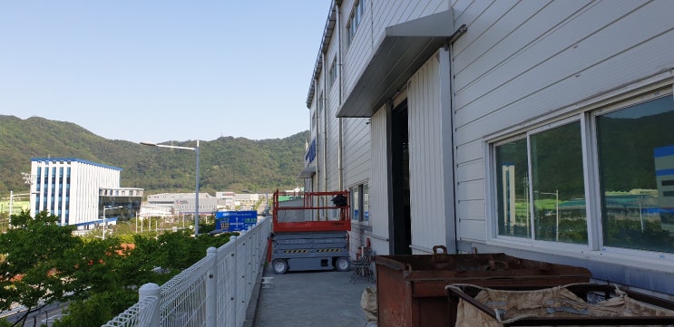  [고고리프트] 강서구고소작업대렌탈 - 지사과학단지내 공장지붕방수공사(창원고소작업대,마산고소작업대,함안고소작업대,진영고소작업대,진례고소작업대)