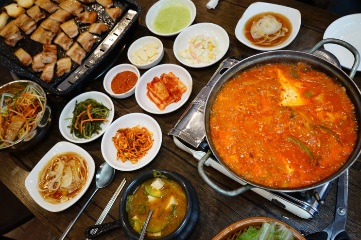  안산 회식장소 고민없는 24시 옛날집!