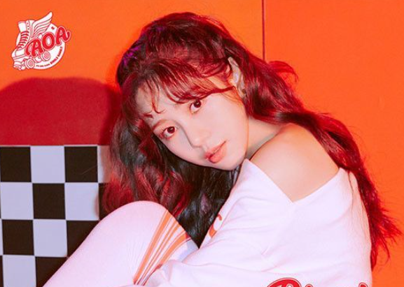  AOA 멤버 민아나이  팀탈퇴 5인은 재계약 한걸로 ...