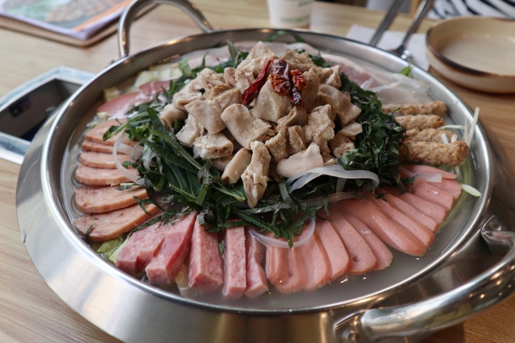  학동역 밥집｜민쿡의 곱창&부대찌개 점심 메뉴로  곱창부대전골 딱이에요!