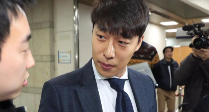  친모 살해 교사