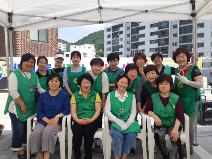  서대신4동 새마을 부녀회 어르신 사랑의 삼계탕 대접
