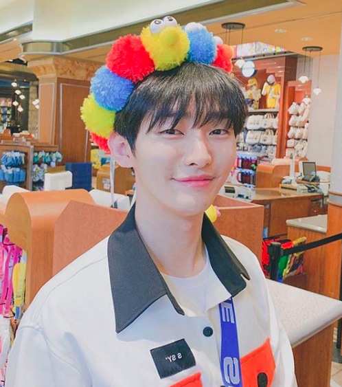  윤지성 입대 군대 나이 여동생 엄마 탈덕 논문 