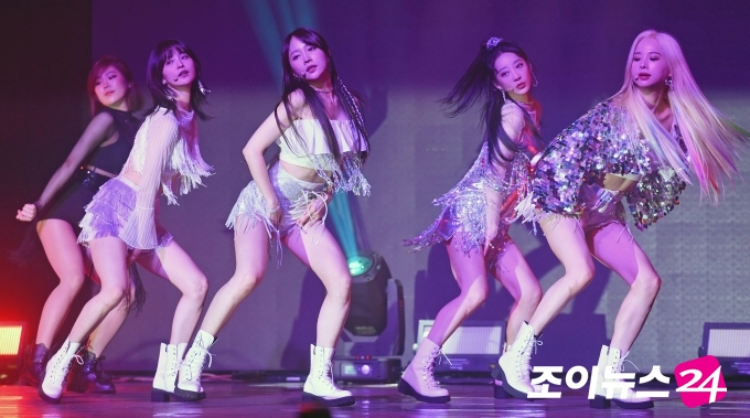  중독성 강한 안무는 EXID