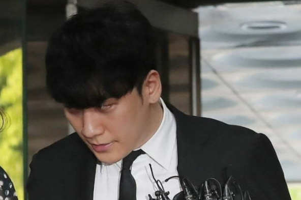  승리 구속영장신청 기각!!포승줄 풀었다~