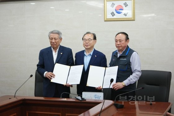 부산 시내버스 파업 철회···임금인상, 시프트제 도입