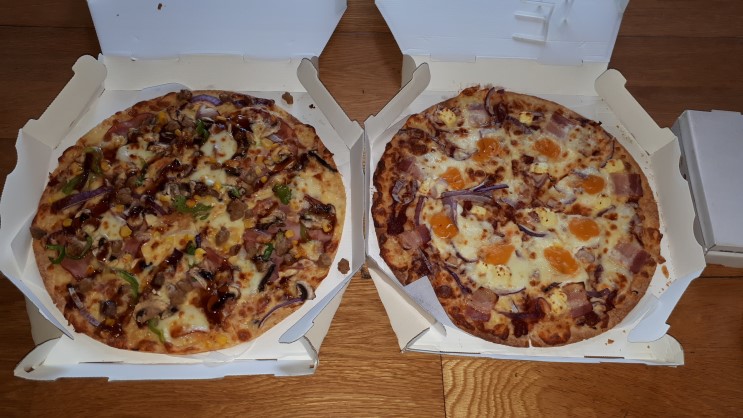 피자헛 신상 - 메가 크런치 피자 시리즈