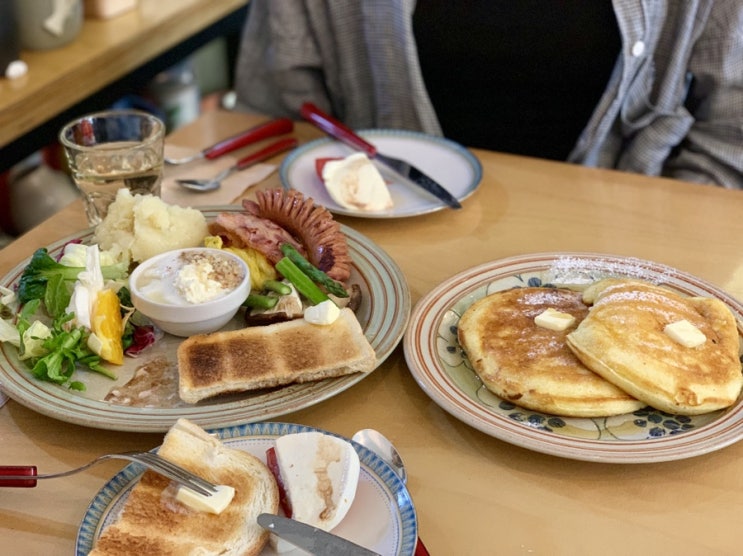 버터밀크[Buttermilk]_홍대 브런치 맛집_팬케잌 최고 //Hongdae all day brunch