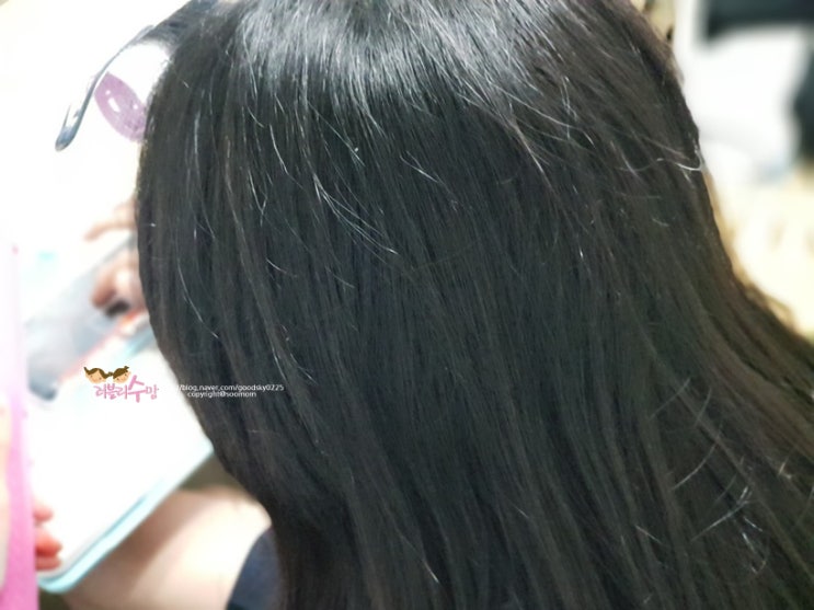  뭐 하니~하고 궁금하여서