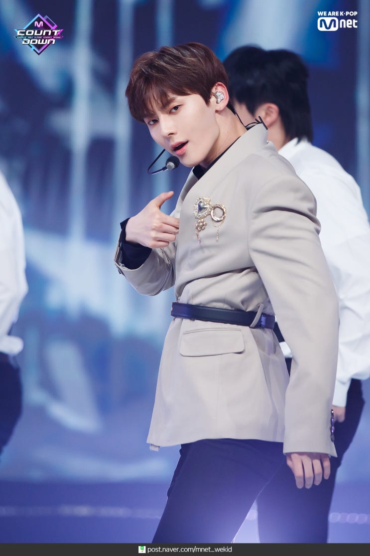  황민현 - 190514 [ 엠카운트다운 ] 190509 엠카운트다운 뉴이스트(NU'EST) - BET BET + 1위 앵콜 현장포토
