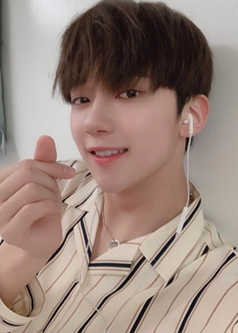  1THE9 신예찬 클리프 스트라이프 오픈 카라 셔츠 (아이보리) / CLIF STRIPE OPEN COLLAR SHIRT (IVORY) / 클리프웨어