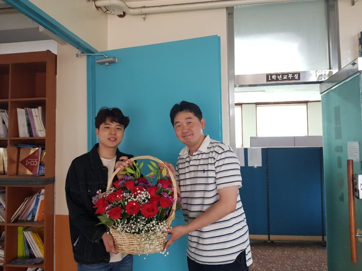  '5년 만에 만난 키팅 선생님' 스승의 날, 선생님께 감사를 전해보세요 [청년재단 청년기자단]