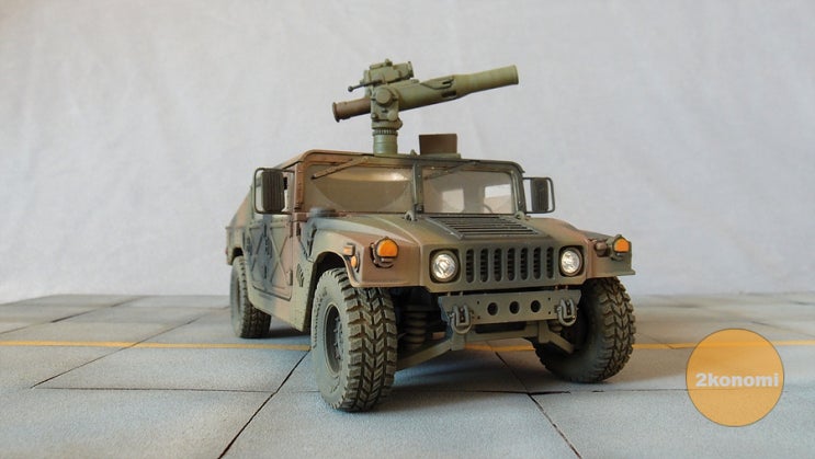 [1/35] ACADEMY M966 TOW CARRIER