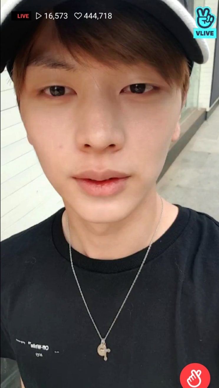  육성재 나들이 브이라이브(190516)