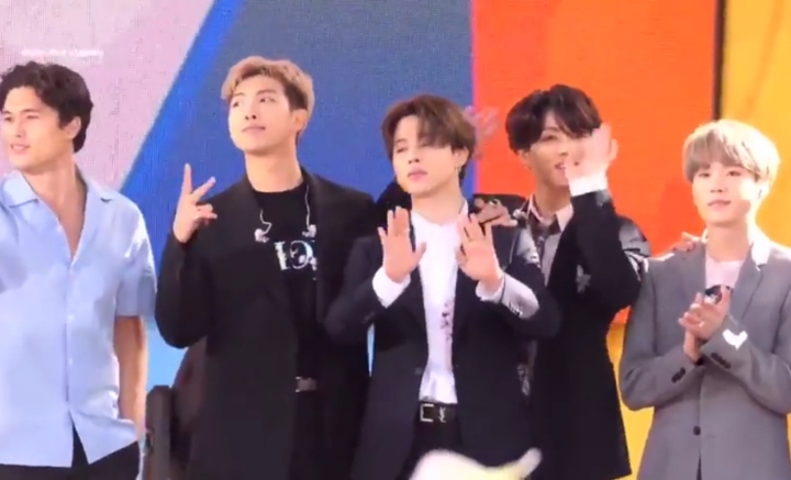  [정국지민] 세상에서 제일 바쁜 박지민의 작은 어깨 (GMA 국민/랩민국)