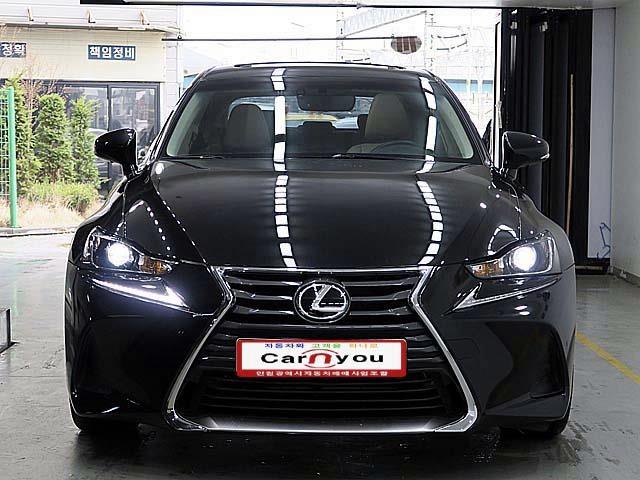  렉서스 뉴is200t 중고차 2017년식 포스가장난아니였어!