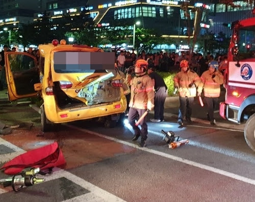 인천 축구클럽 통학차량 충돌 2명 사망 6명 부상