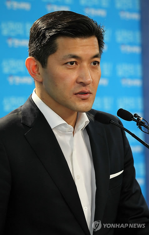홍정욱 전 헤럴드경제 회장의 정계복귀설 홍정욱 전 헤럴드경제 회장의 정계복귀설