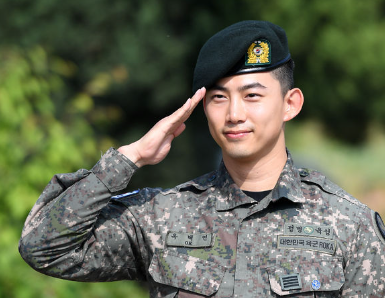  옥택연 전역 소식 진짜 반갑네요ㅎㅎ