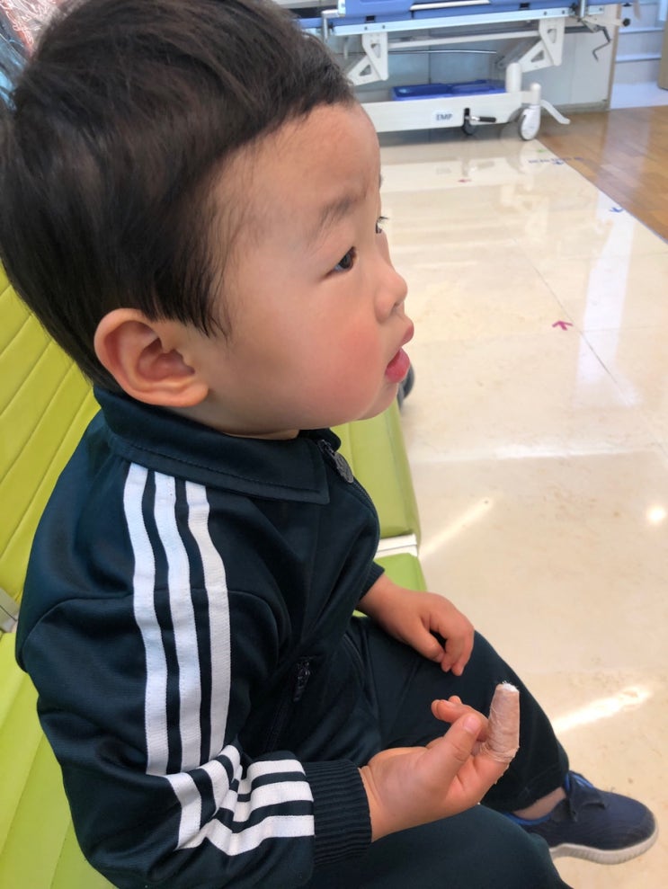  찬유의 손가락 자상 ㅠ 차병원 응급실~