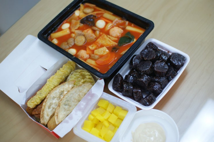  마라떡볶이 매콤하지만 계속 끌리는 맛 걸작떡볶이치킨