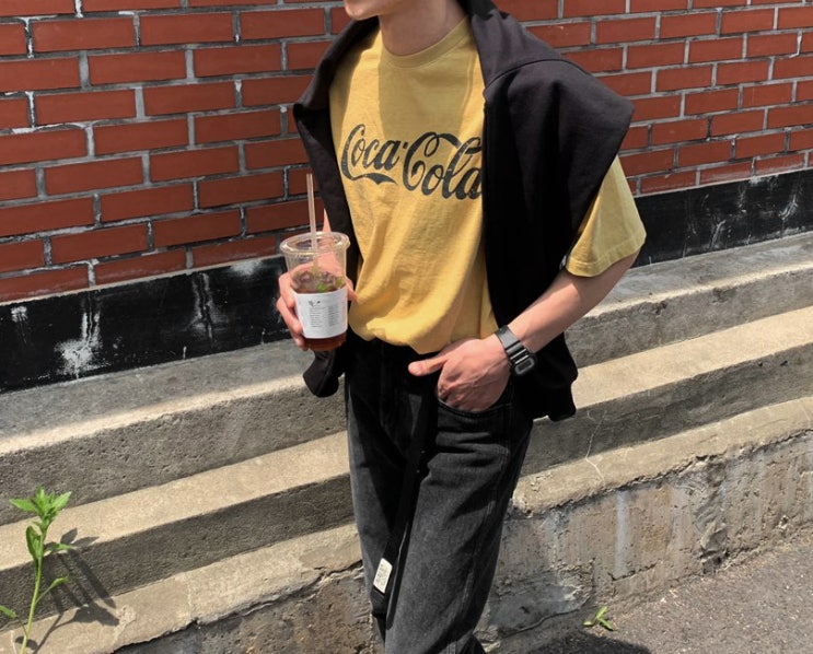  레터링 티셔츠 피그먼트와 cocacola의 만남!