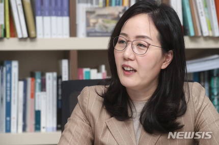 김현아, 文대통령 '한센병' 빗대 파장..與 "망언 대열 합류"