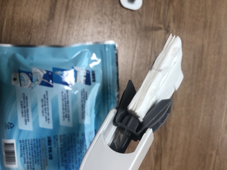  변기청소 쉽고 깨끗하게 이지드롭 변기크리너