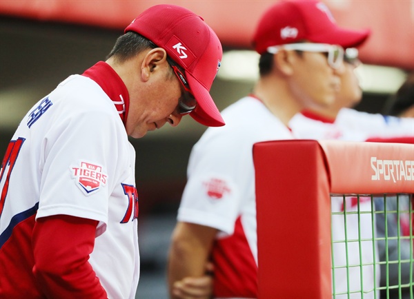  KIA 떠나는 김기태... '터질 게 한꺼번에 터진' 2019년 