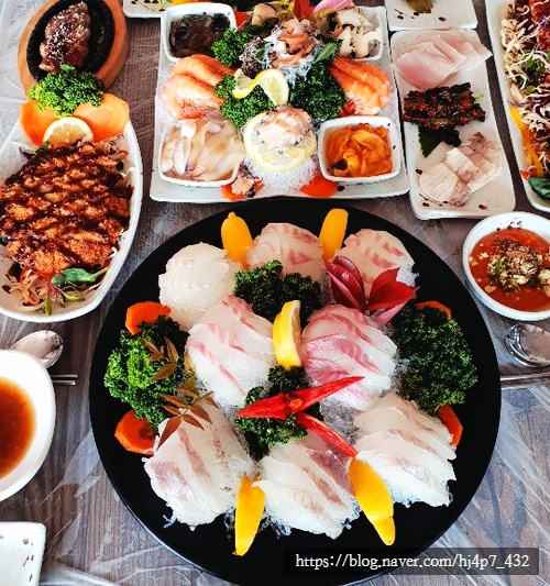  여수에서 즐기는 신선한 바다회 여수맛집 유람선회센터
