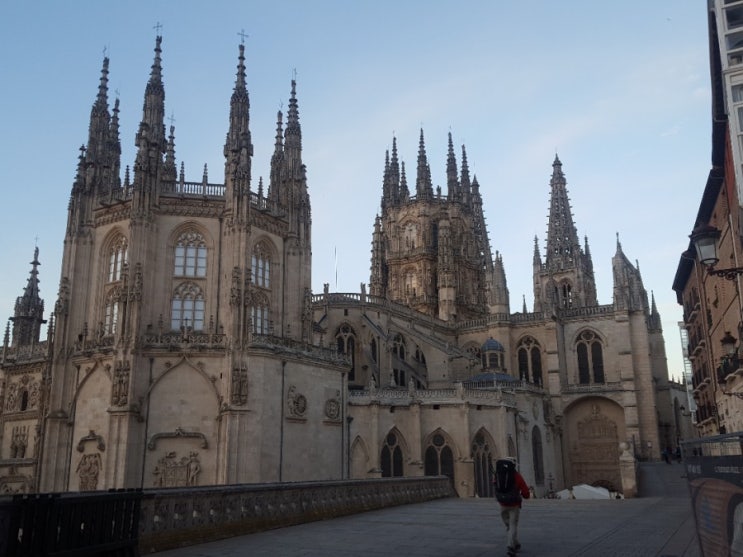  오월십육일 목요일 [16일차: Burgos~Hontanas 31.1km]