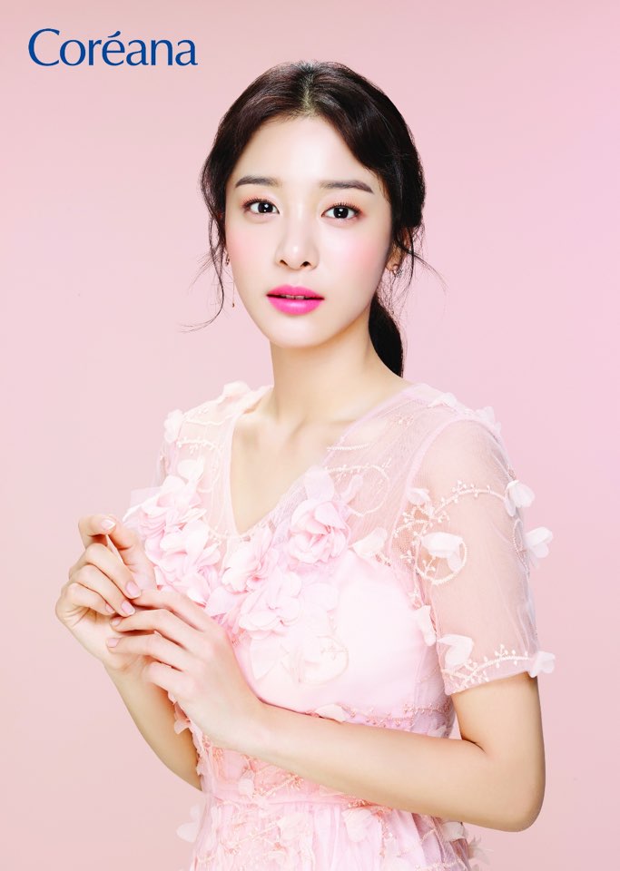  설인아_코리아나 화보 지면