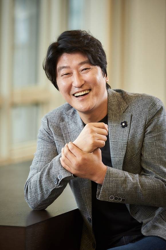  송강호, 아시아 배우 최초 제72회 로카르노 국제 영화제 ‘Excellence Award’(엑설런스 어워드) 수상 쾌거!