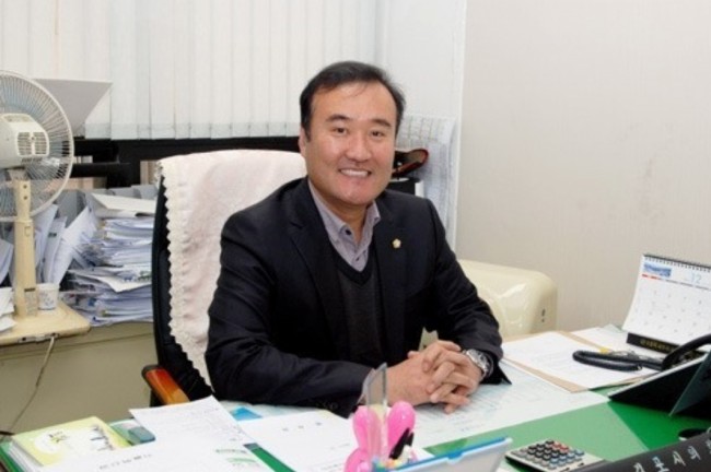 유승현, 해도해도 너무 했네. 부인이 폭행으로 심장이 파열돼 숨졌다는 부검 결과가 나왔습니다/최석태/ 유승현, 해도해도 너무 했네. 부인이 폭행으로 심장이 파열돼 숨졌다는 부검 결과가 나왔습니다/최석태/