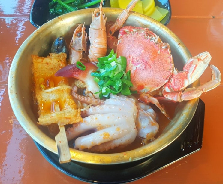  제주도 해안도로의  해물라면집  후기