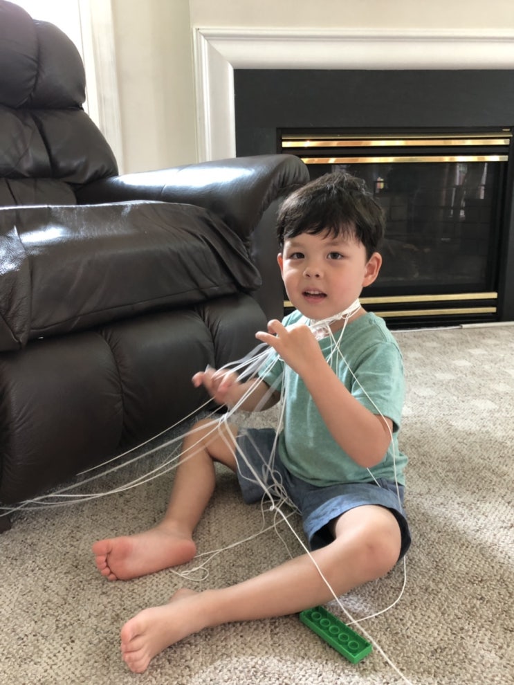  조용하면 수상한것