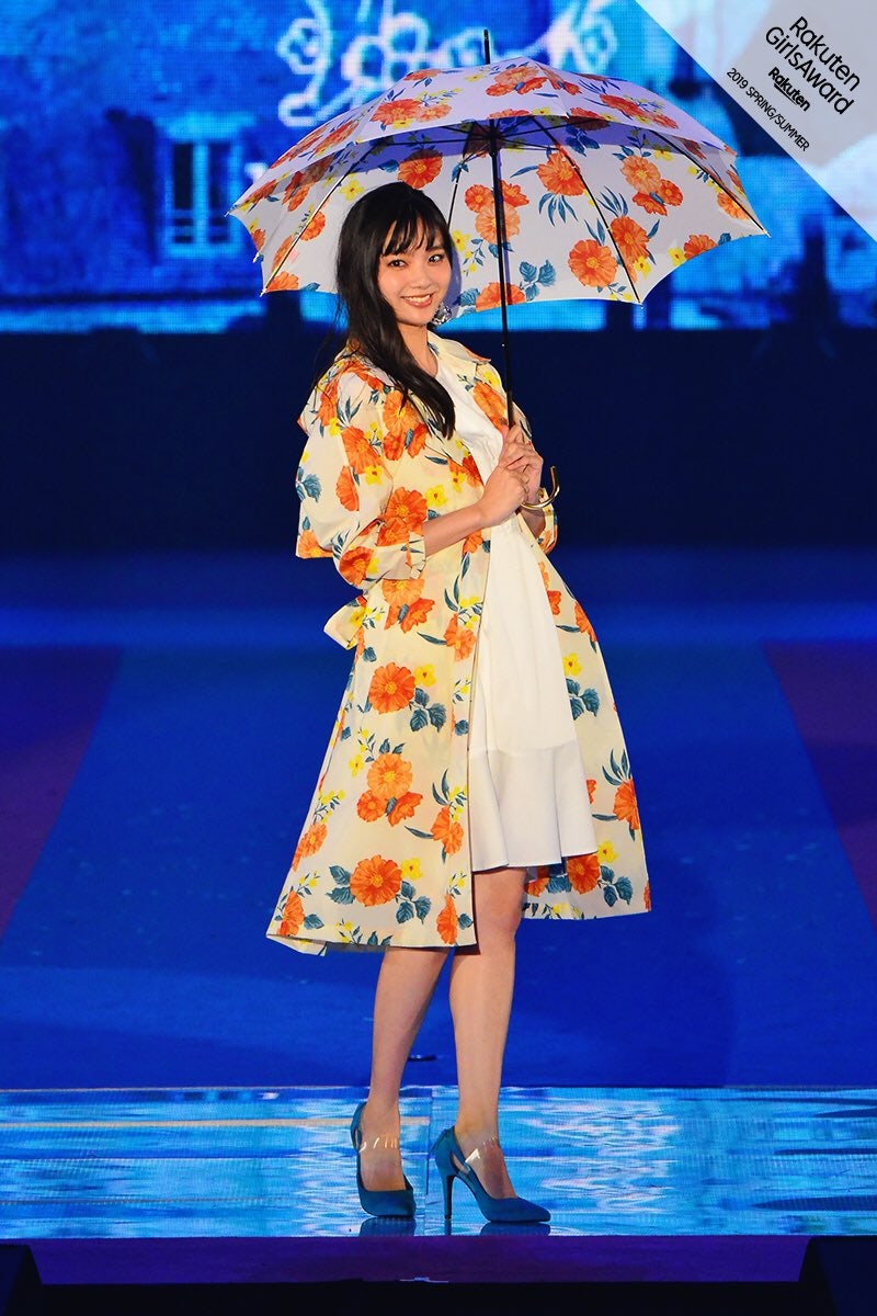 신카와 유아 In Girlsaward 19 Spring Summer 네이버 블로그 신카와 유아 In Girlsaward 19 Spring Summer 네이버 블로그
