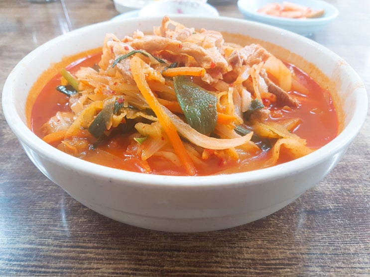 강정동 몰질식육식당