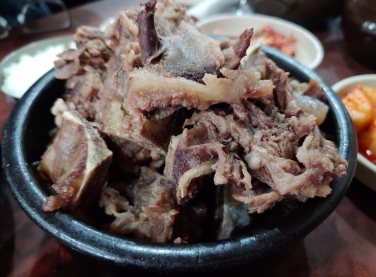  종로[영춘옥]75년차 노포 푸짐한 따귀 구수한 꼬리곰탕