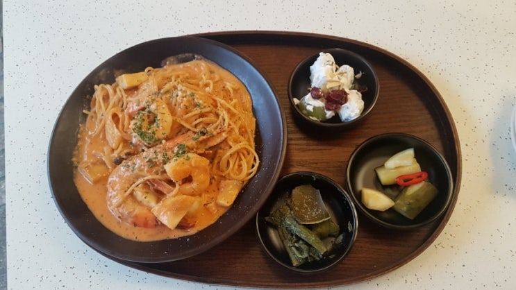  익선동 맛집추천 열두달 대하로제스파게티, 더덕구이스테이크